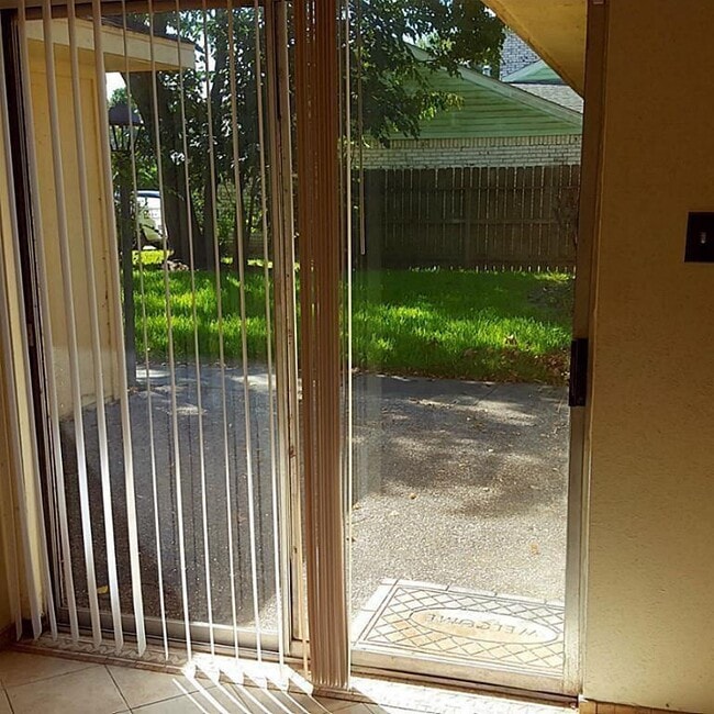 Building Photo - 16034 Eastcape Dr