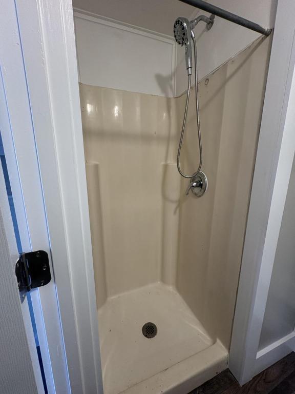 Building Photo - 1610 Chippewa Ave SE