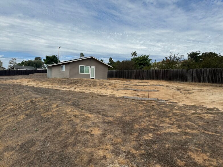 Building Photo - 1129 Via Estrellada