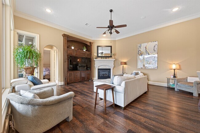 Building Photo - 7414 Dayhill Dr