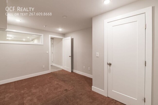 Building Photo - 1020 S 53rd St