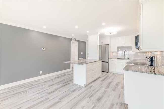 Building Photo - 400 64th Ave