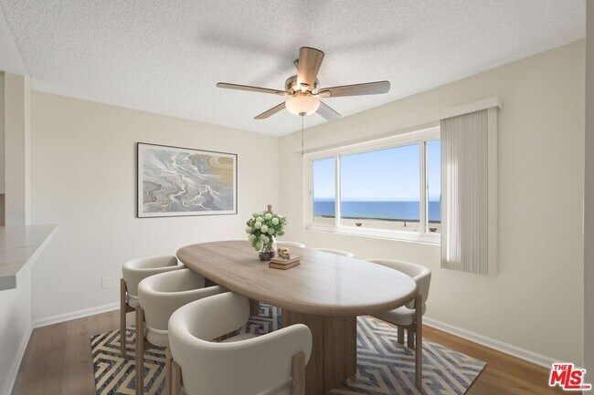Building Photo - 18004 Coastline Dr