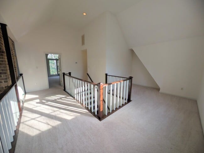 Building Photo - 8522 Croaker Rd