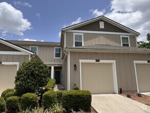 Building Photo - Tucked Away Townhome Retreat