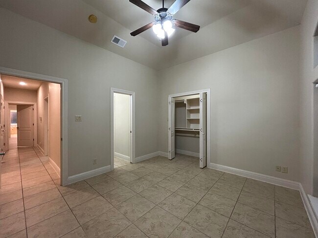 Building Photo - 3335 Hagen Lp