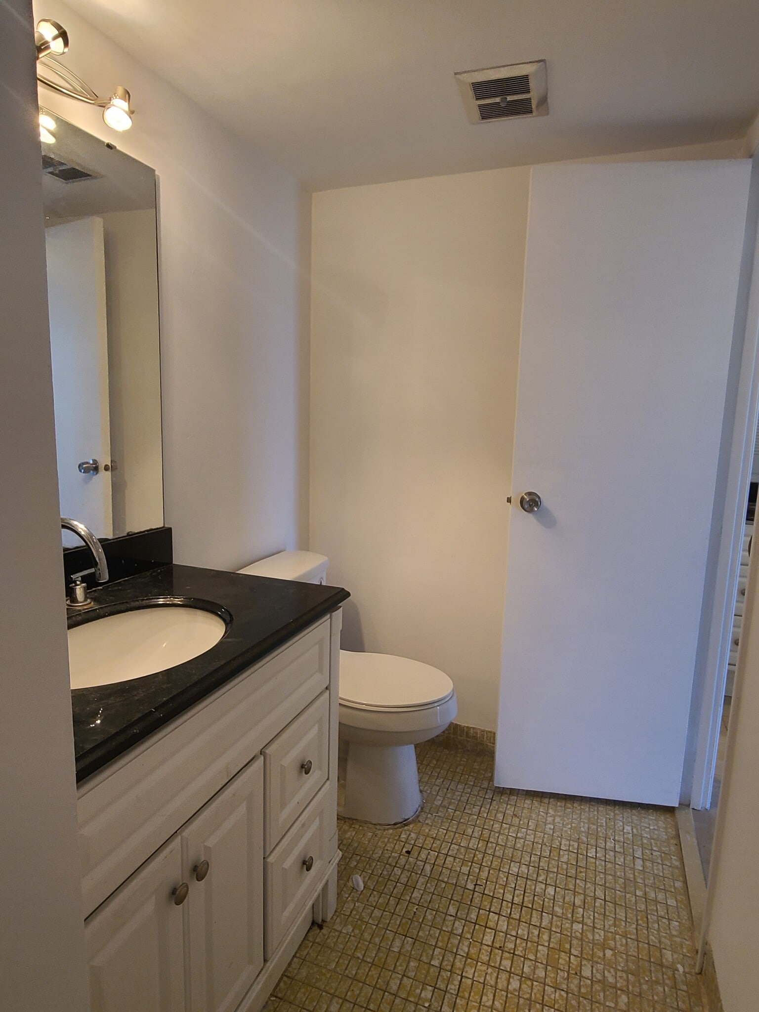 Building Photo - 20335 W Country Club Dr