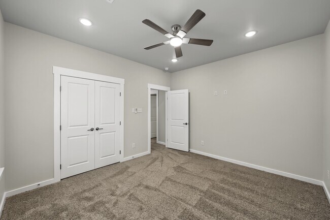 Building Photo - 117 Sun City Ln