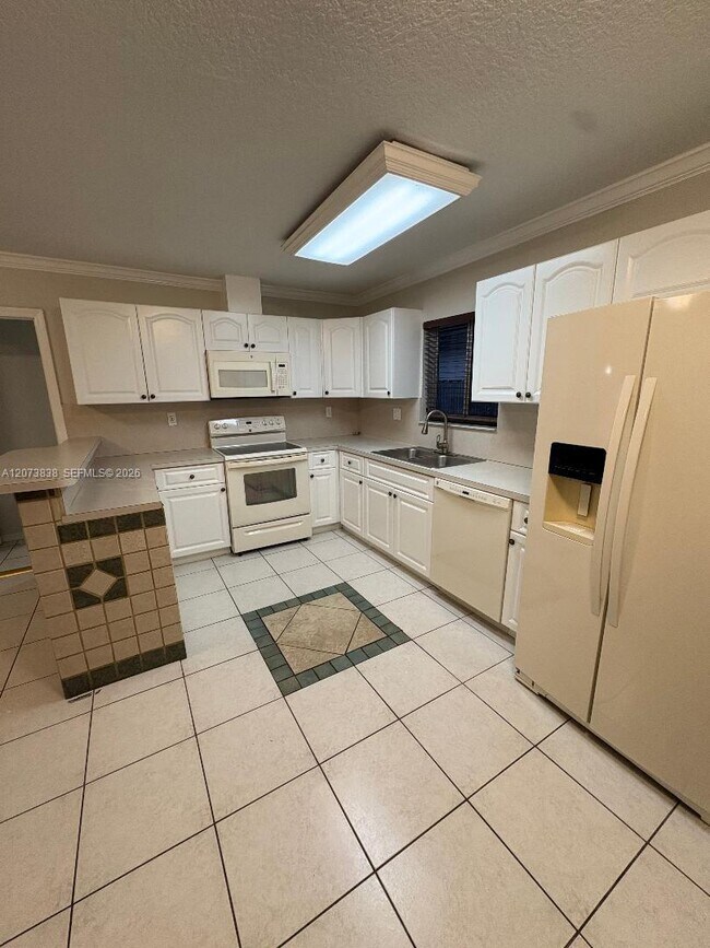 Building Photo - 18116 SW 139th Pl