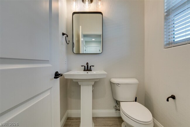 Building Photo - 6633 Autumn Breeze St