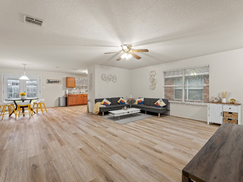 Building Photo - 2817 Maegen Cir