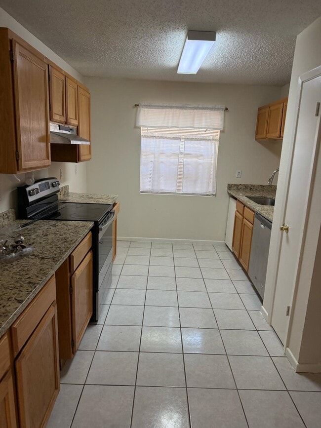 Building Photo - 6018 Colt Dr