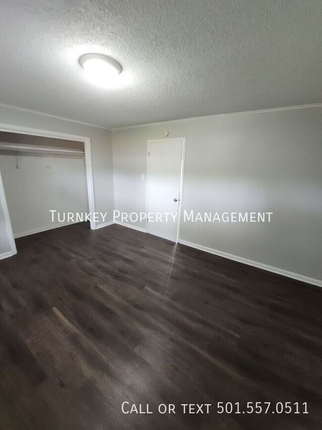 Building Photo - 1303 Overview Dr
