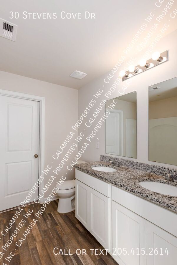 Building Photo - 30 Stevens Cv Dr