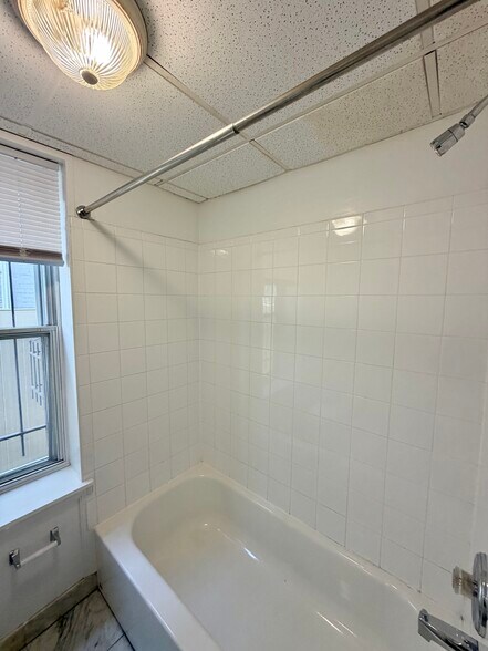 Building Photo - 4047 Sansom St