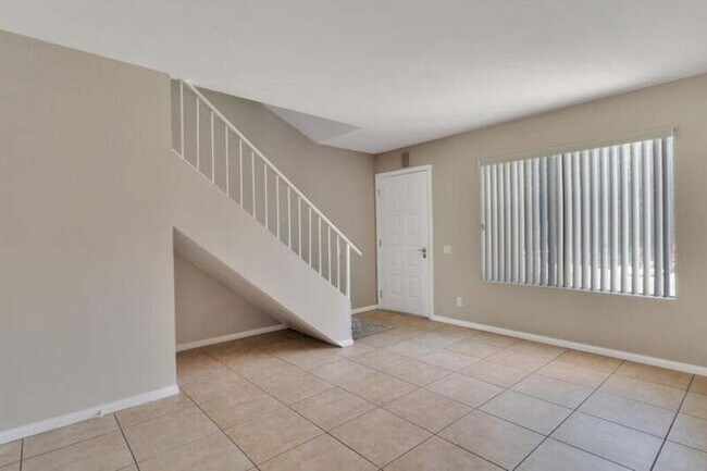 Building Photo - 34 Lakeview Cir