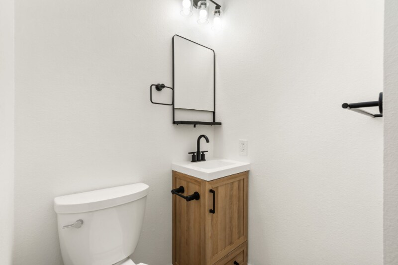 Building Photo - 1618 Banyan Dr