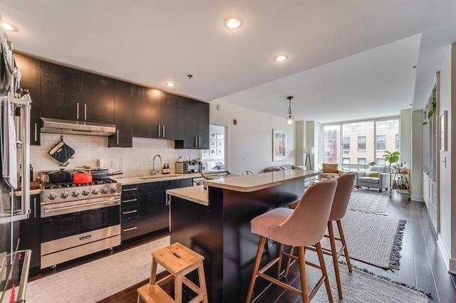 Building Photo - 1100 Maxwell Ln