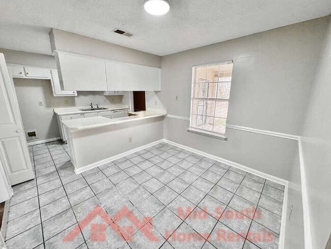 Building Photo - 7312 Countryside Road