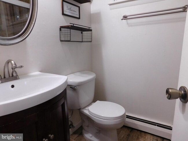 Building Photo - 13000 Kerrman Ct