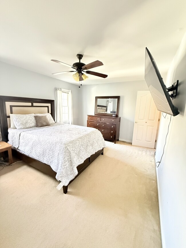 Building Photo - 2812 Providence Creek Rd