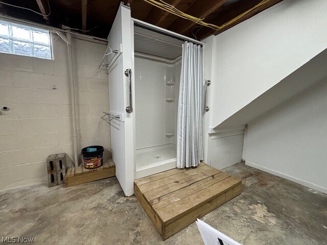 Building Photo - 11146 Cadiz Rd