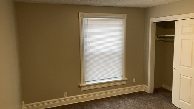 Building Photo - 1150 Creighton Ave