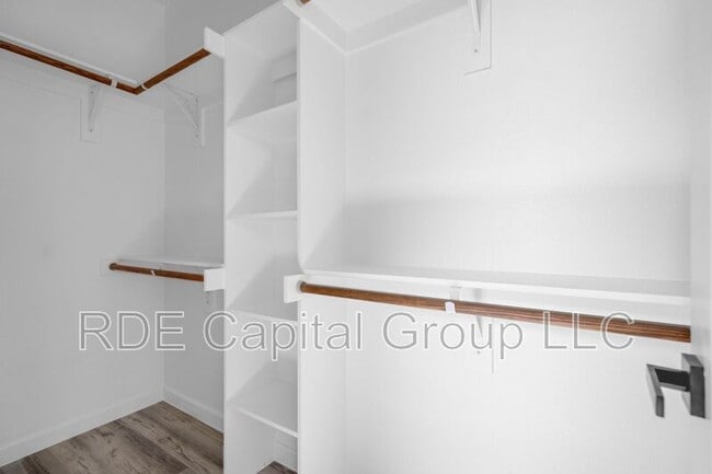 Building Photo - 948 S Corinth St Rd