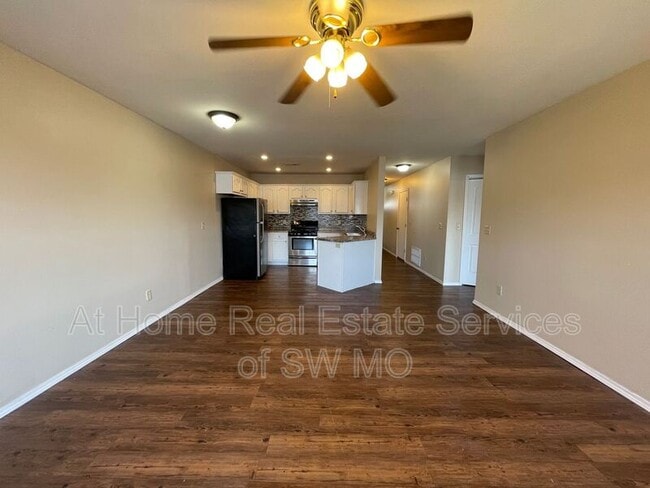 Building Photo - 1115 S Clifton
