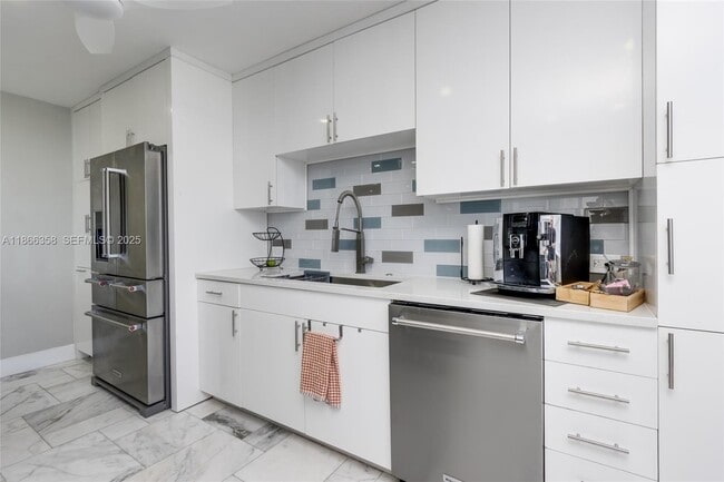 Building Photo - 1200 S Ocean Blvd