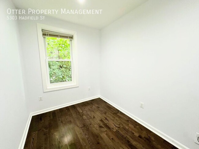 Building Photo - Lovely 3BR/1.5BA West Philly Home Washer/D...