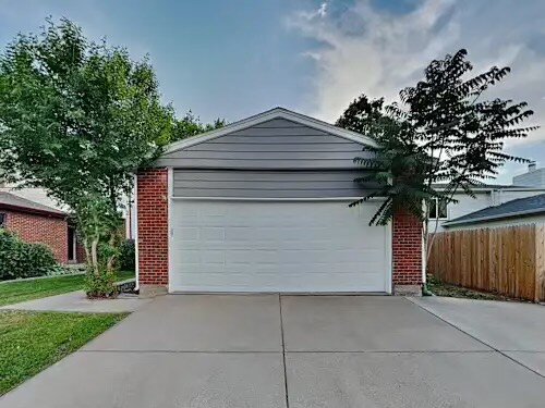 Building Photo - 9152 Meade St