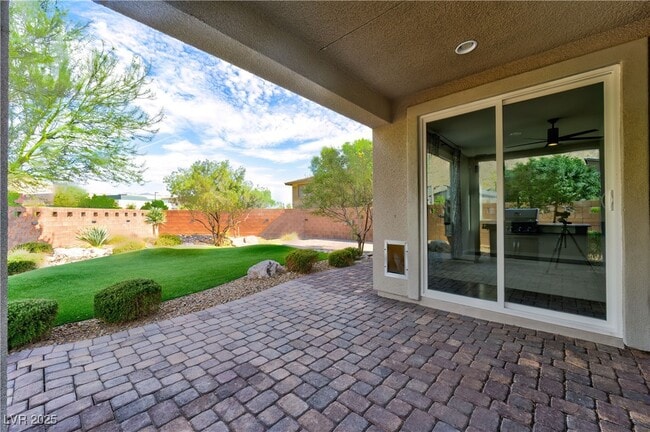 Building Photo - 7017 Pearl Hilltop Ct