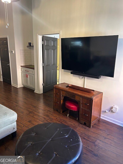 Building Photo - 269 N Hull St