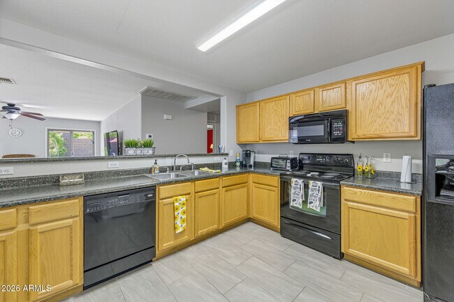 Building Photo - 45023 Miramar Rd