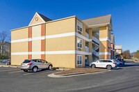 Building Photo - Furnished Studio-Roanoke - Airport