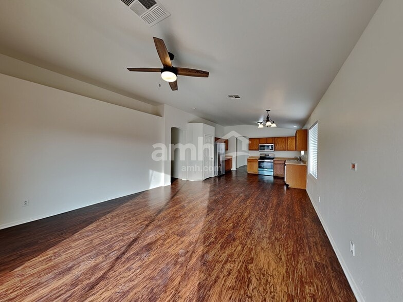 Building Photo - 4228 S 100th Dr