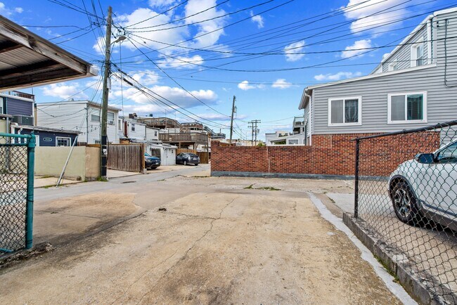 Building Photo - 8 E Randall St