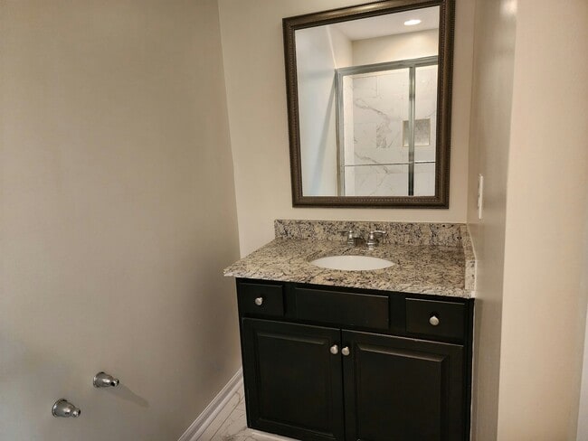 Building Photo - 1764 Lake Wateree Dr