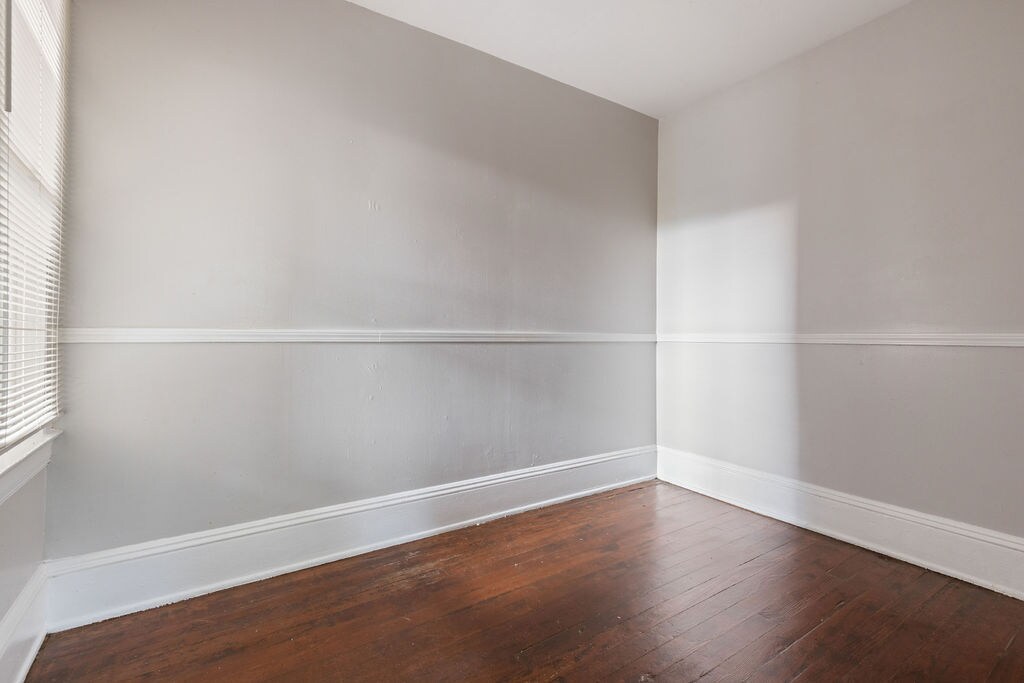 Building Photo - 1889 W 48th St