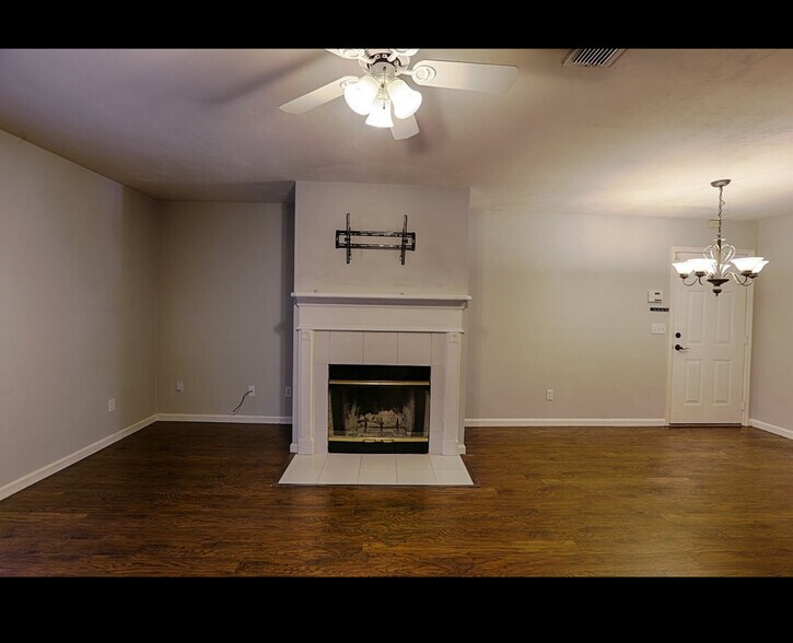 Building Photo - 2346 Emerald Ridge Loop