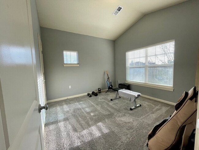 Building Photo - Sherwood Corner 3 Bed 2.5 Bath Townhome on top floor~  Reserved Parking and Washer & Dryer and Co...