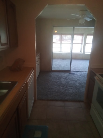 Building Photo - 8124 Eagle Dr