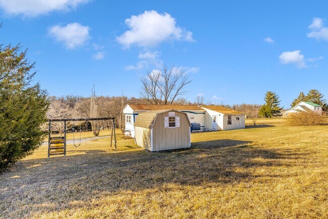 Building Photo - 5201 Amos Reeder Rd