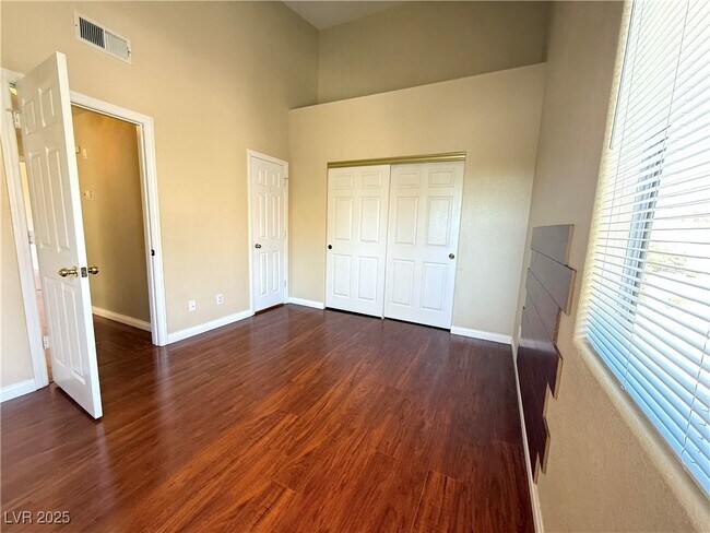 Building Photo - 5225 W Reno Ave
