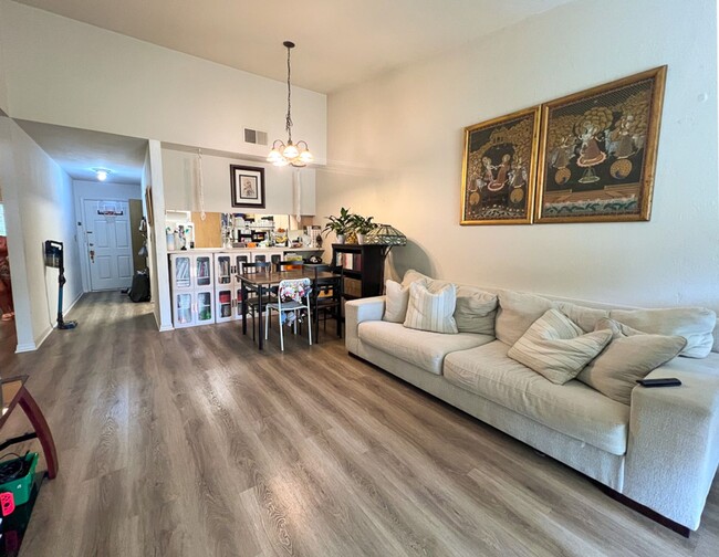Building Photo - 2BR/2BA Condo in NW Gainesville - availabl...