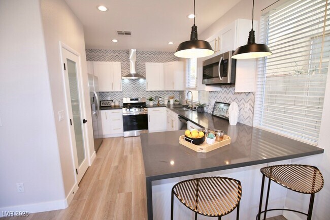 Building Photo - 1838 Thunder Mountain Dr