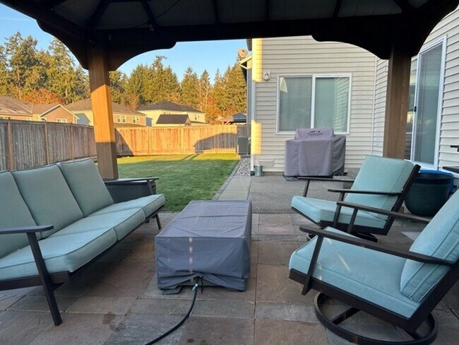 Building Photo - Spacious 4-Bedroom DuPont Home with AC