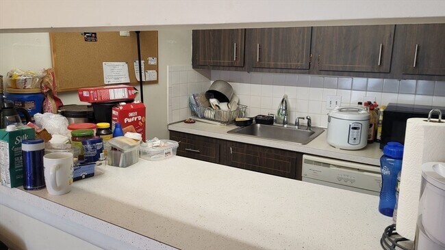 Building Photo - 1643 Cambridge St