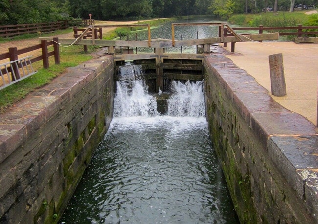 Building Photo - 6427 83rd Pl